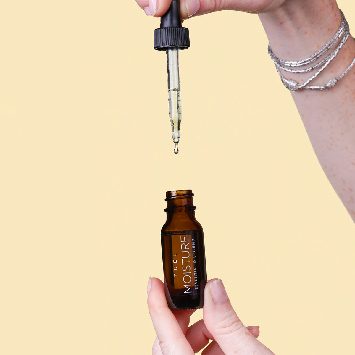 Moisture Nourishing Essential Oil Blend, 15 ml